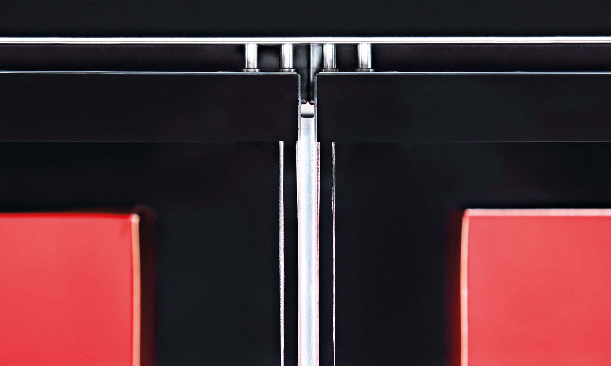 termofrost_Inmotion_Schott_door_gap-2048x1229