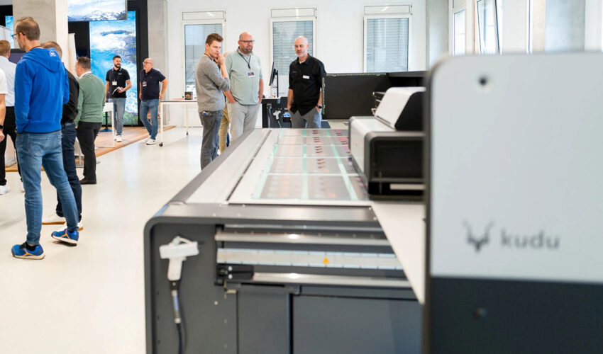 Präsentation Drucker swissquprint für potenzielle Anwender.