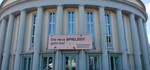 Saarländisches Staatstheater mit Philips Display von PPDS