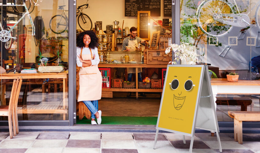 Die neuen Kundenstopper von Durable trotzen jedem Wetter.