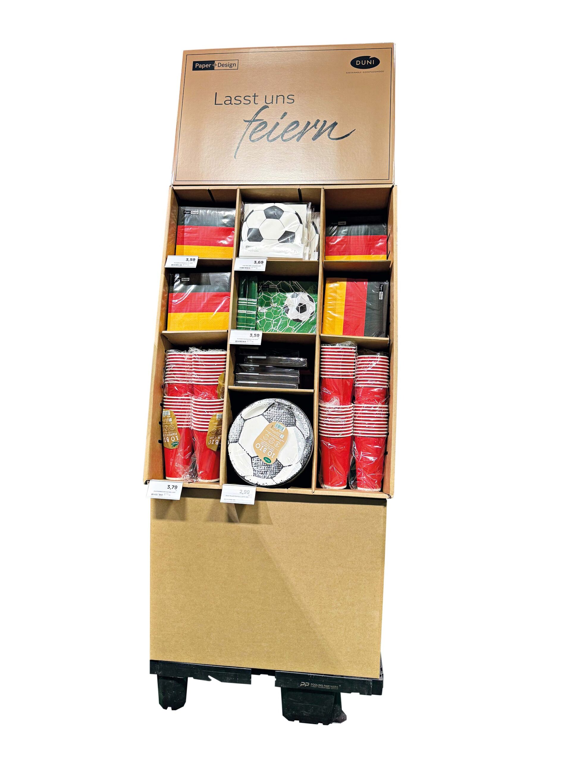 WM_Accessoires_Duni_LEH Display mit Einweggeschirr im Deutschlandlook